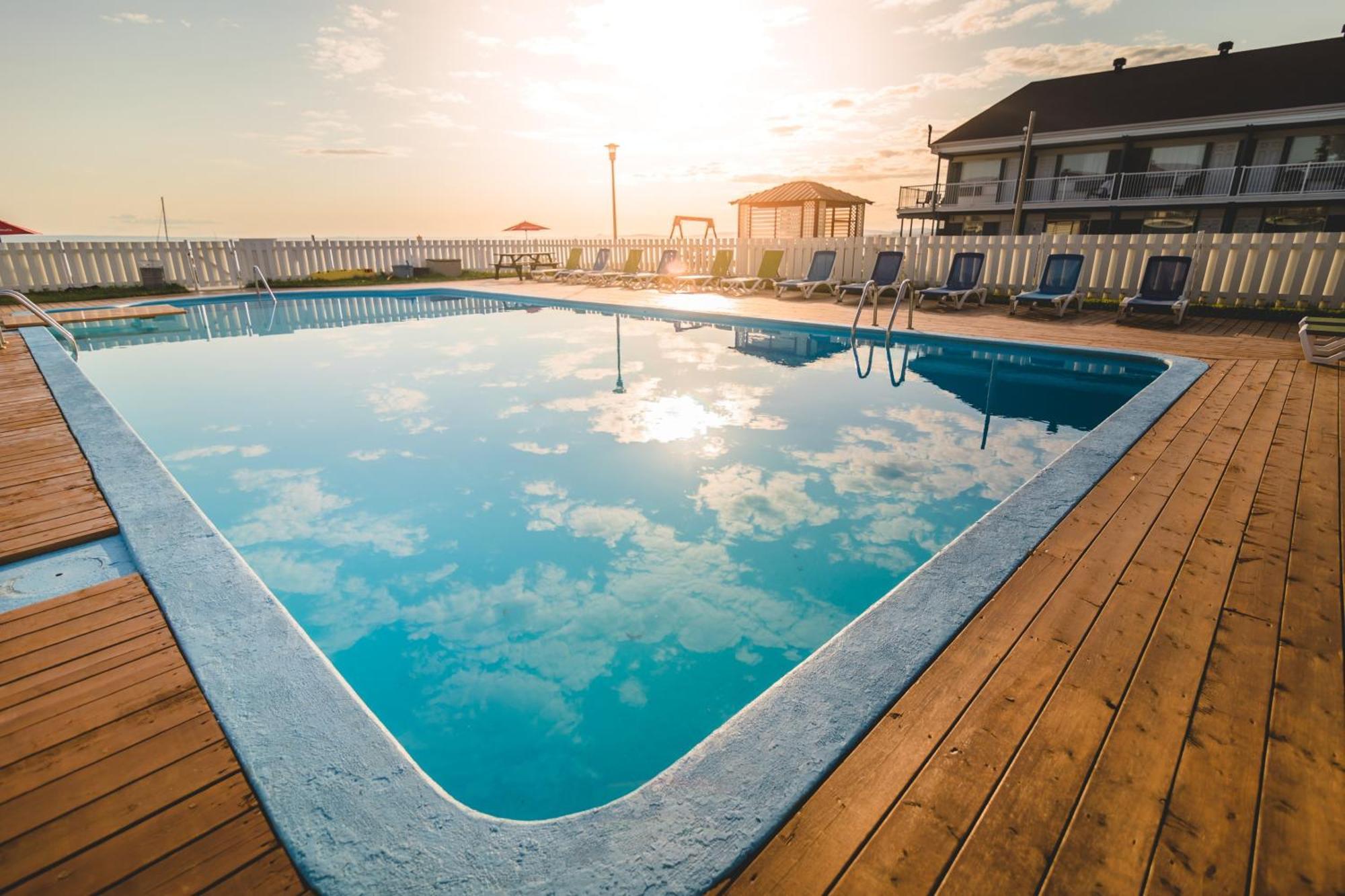 Riotel Carleton-Sur-Mer Exterior foto